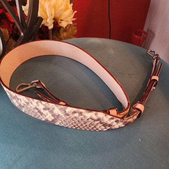 MICHAEL KORS ~ Guitar Strap for Purse and Bags ~ Leather Snakeskin Print ~ NWOT - Picture 1 of 3